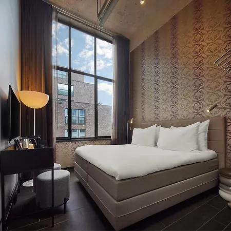 Westcord Hotel 4*